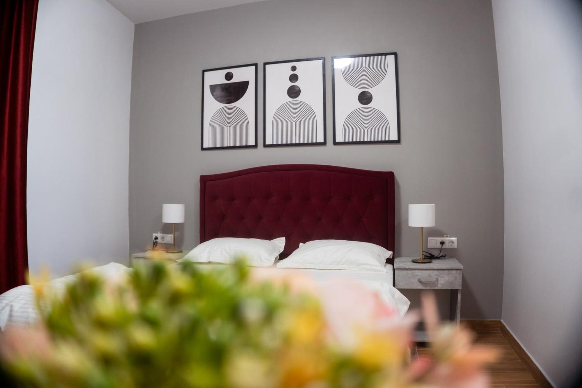 Hotel Fantazia Oradea Ngoại thất bức ảnh