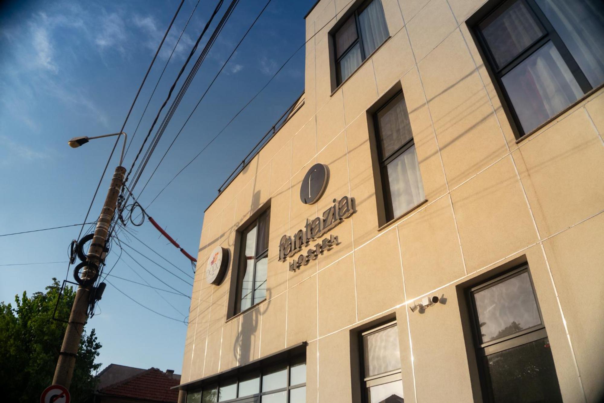 Hotel Fantazia Oradea Ngoại thất bức ảnh
